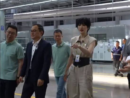 朱華榮回應(yīng)姚安娜入職阿維塔：更多是品牌推廣宣傳(圖2)